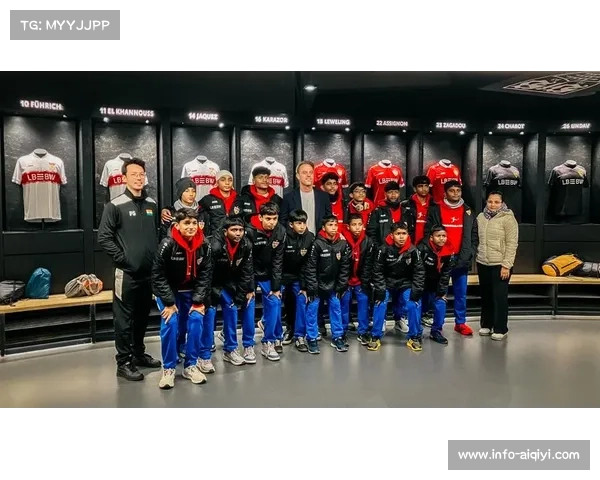 德甲青训营开放日:小球员体验职业队训练